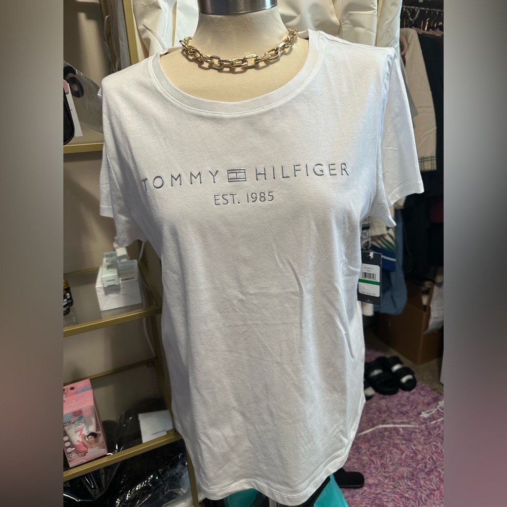 Tommy Hilfiger White Tee with Logo Accent